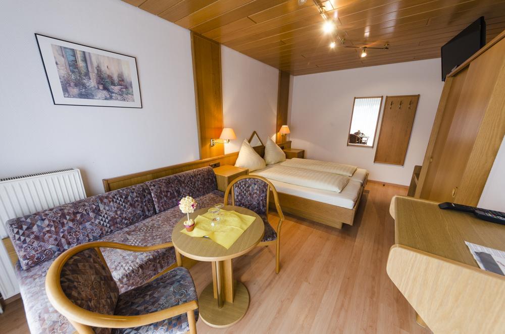 Landhotel Hamburger Hof Nettlingen Rum bild